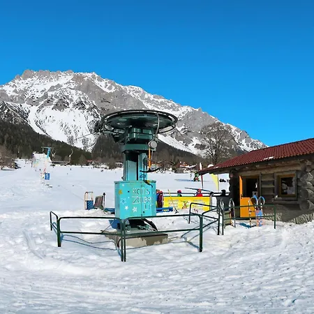1 By Interhome 람자우 암 다흐스타인